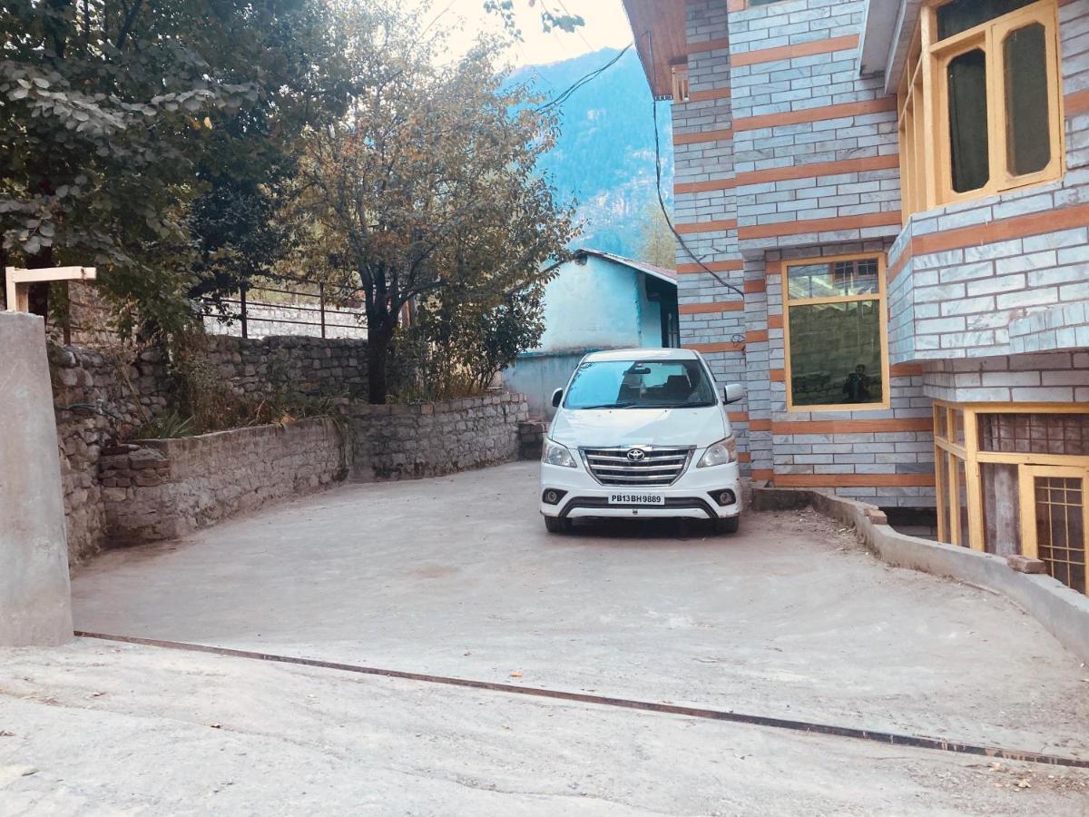 מנאלי Woods Villa- A Luxury Mountains View Cottages מראה חיצוני תמונה