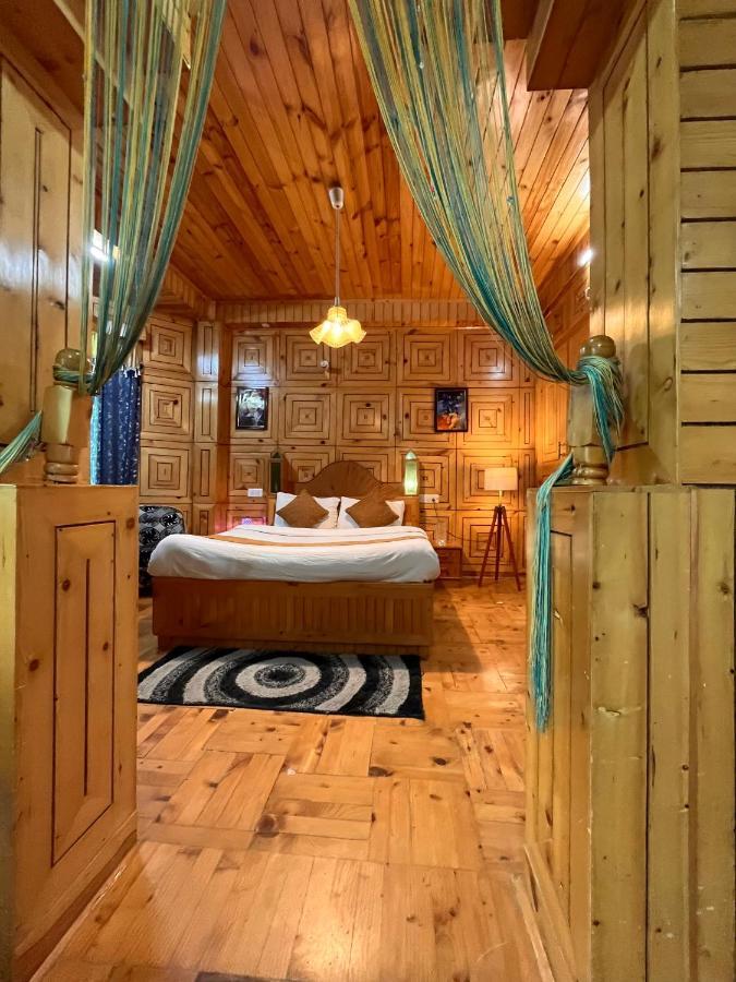 מנאלי Woods Villa- A Luxury Mountains View Cottages מראה חיצוני תמונה