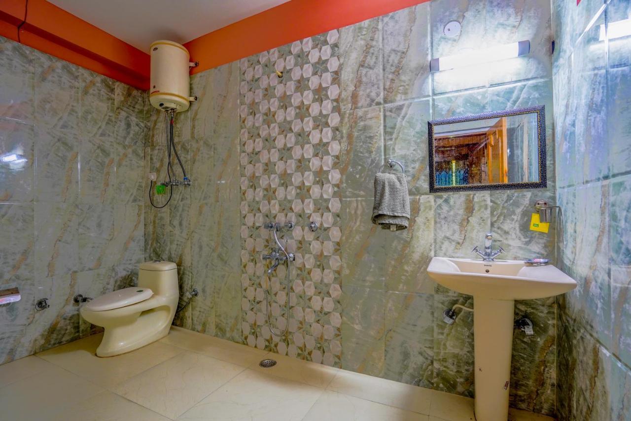 מנאלי Woods Villa- A Luxury Mountains View Cottages מראה חיצוני תמונה