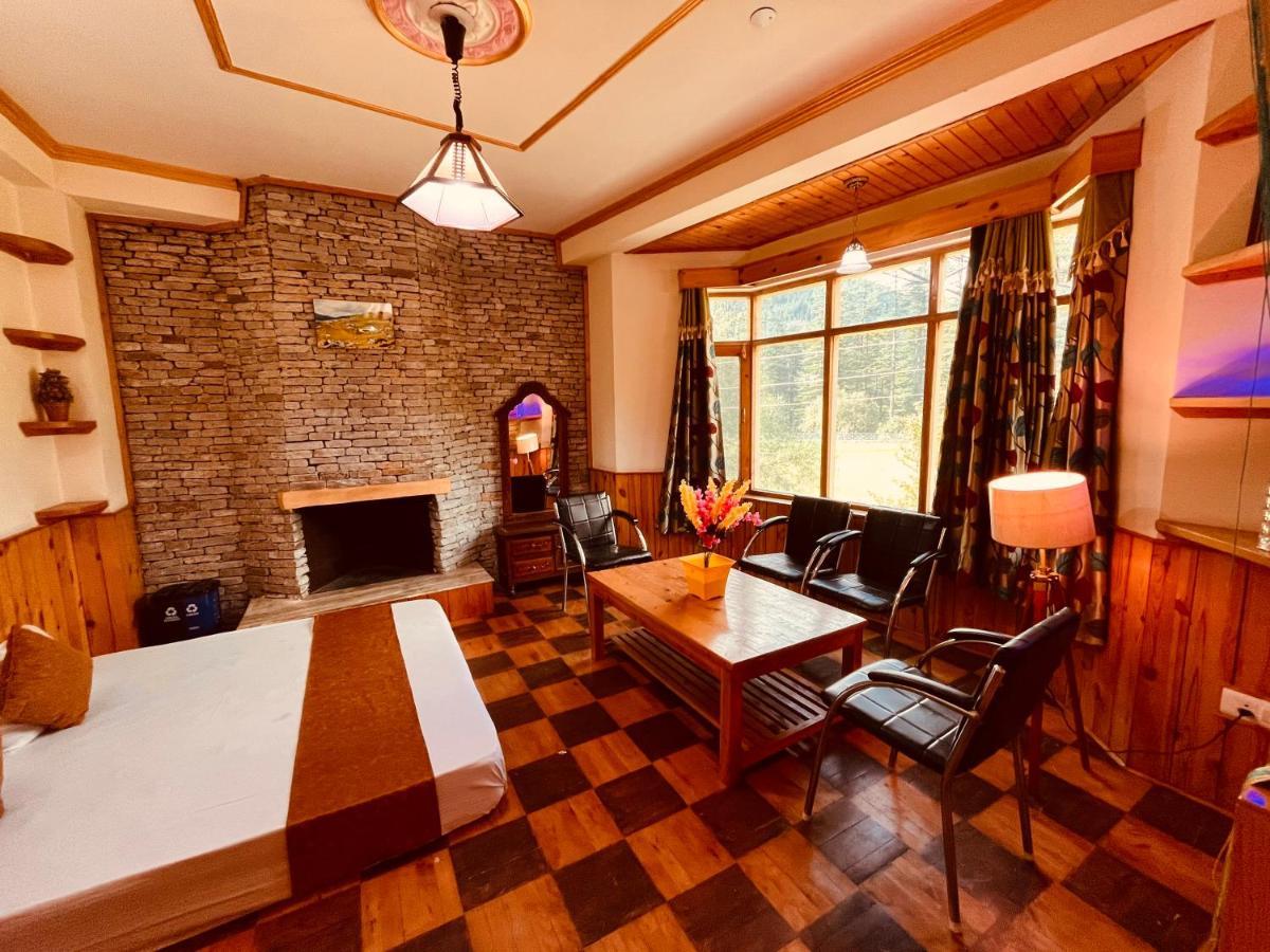 מנאלי Woods Villa- A Luxury Mountains View Cottages מראה חיצוני תמונה